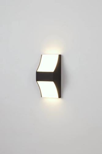 كشاف جداري خارجي