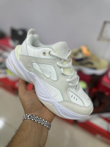 شوز M2k