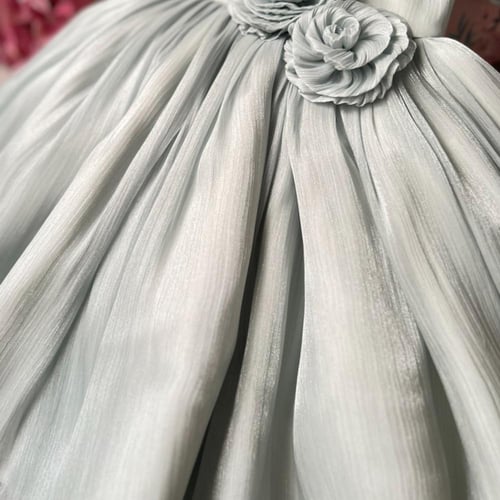 فستان انيق بقصة كتف واحد