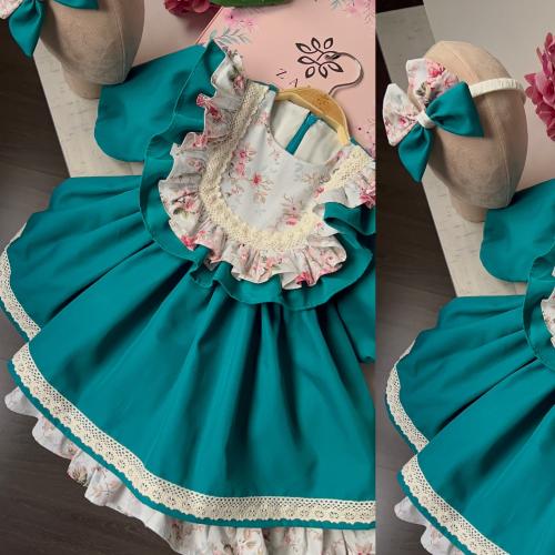 فستان شتوي باللون الاخضر