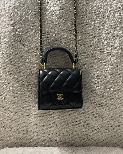 Chanel VIP gift small bag