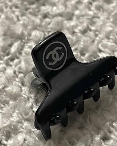 Chanel claws and clips