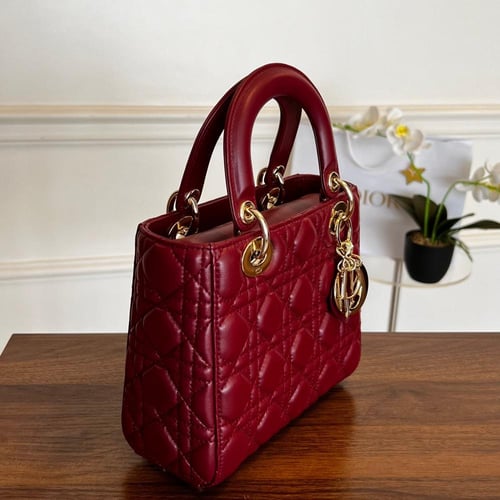 ‏LADY DIOR SMALL SIZE ( 20 CM ) ليدي ديور سمول مقا...