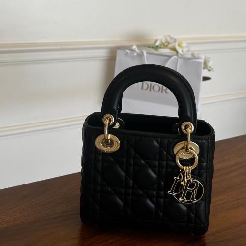 LADY DIOR MINI (17 CM) ليدي ديور ميني مقاس 17 سم