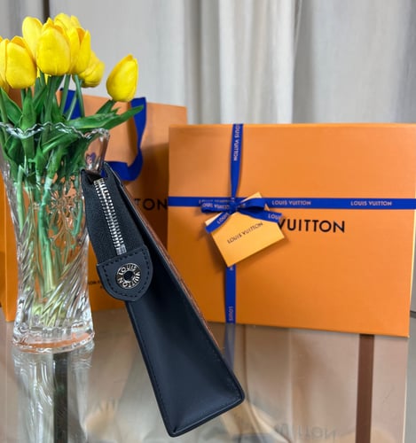 باوتش لويس فيتونا Louisi Vuitton