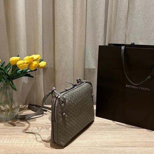 BOTTEGA VENETA ( LIMESTONE )