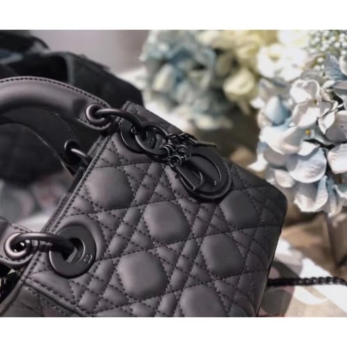 ليدي ديور مات مقاس 17 Lady Dior