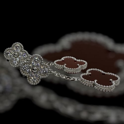 فان كليف فضي Van Cleef(إكسسوار مطلي )