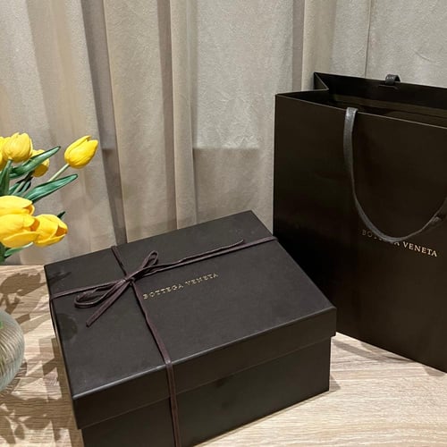 BOTTEGA VENETA ( CHINA RED )