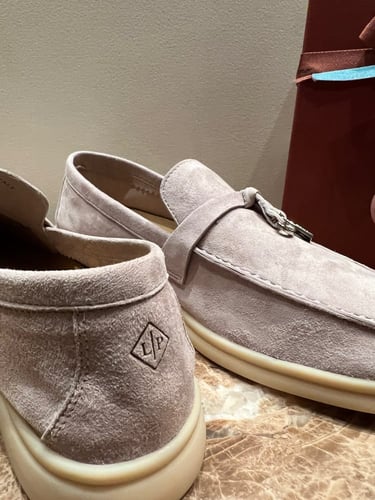 ‏Loro piana (25) فلات لورو بيانا ( PEARL PINK WHIT...