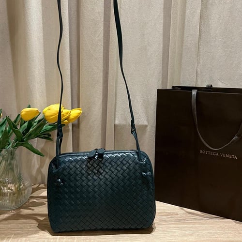 BOTTEGA VENETA ( BRIGHTON BLUE )