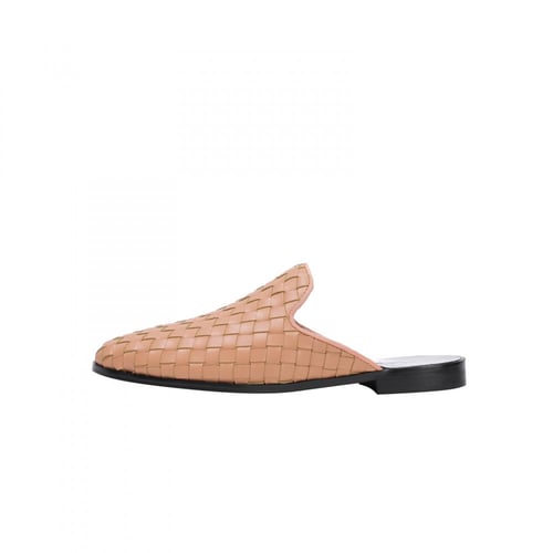 بوتيقا Bottega