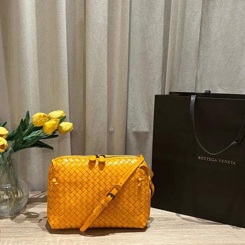 BOTTEGA VENETA ( MARIGOLD )