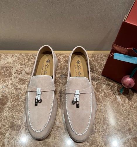 ‏Loro piana (32) فلات لورو بيانا ( APRICOT /WHITE...