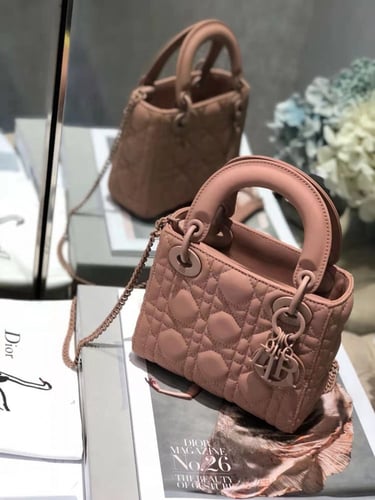 ليدي ديور مات مقاس 17 Lady Dior