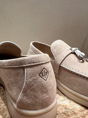 ‏Loro piana (32) فلات لورو بيانا ( APRICOT /WHITE...