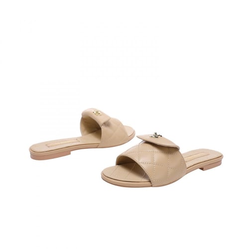 CHANEL سليبر شانيل