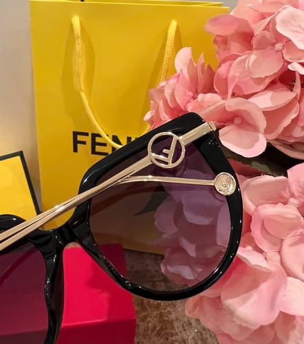 فندي (8-5) FENDI