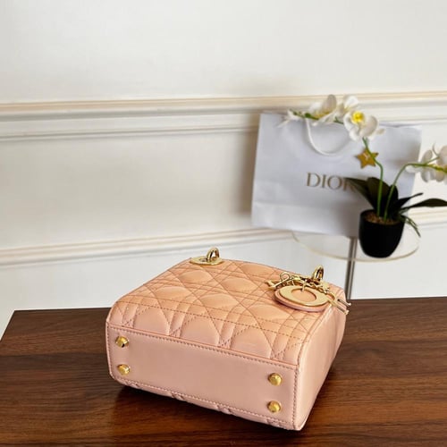 LADY DIOR MINI (17 CM) ليدي ديور ميني مقاس 17 سم