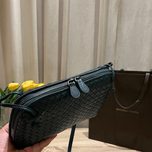 BOTTEGA VENETA ( BRIGHTON BLUE )