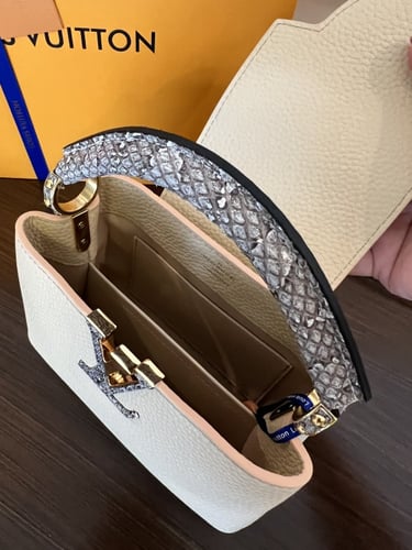 Louisi Vuitton Capucin 21cm لويس فيتونا