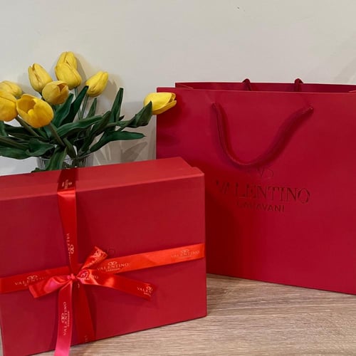 كلتش فالنتين ذهبي VALEoNTINO