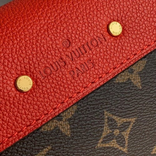 لويس فيتون (أحمر) Louis Vuitton