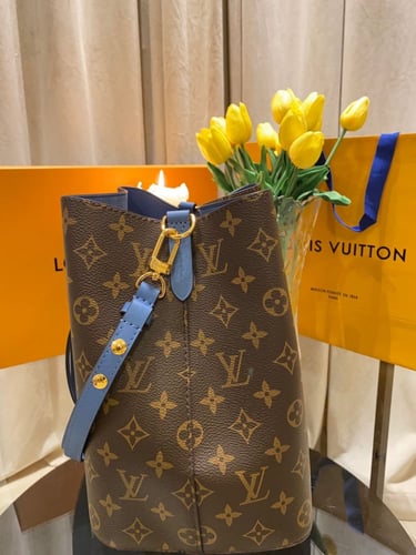 لويس فيتونا Louise Vuitton