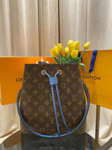 لويس فيتونا Louise Vuitton