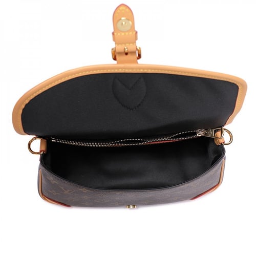 Louisi Vuitton Diane ديان اسود