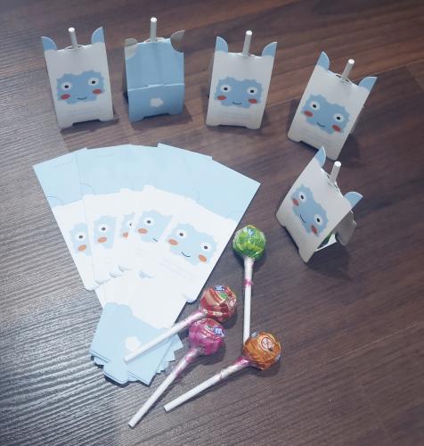 لولي بوب داخل تاغ الخروف