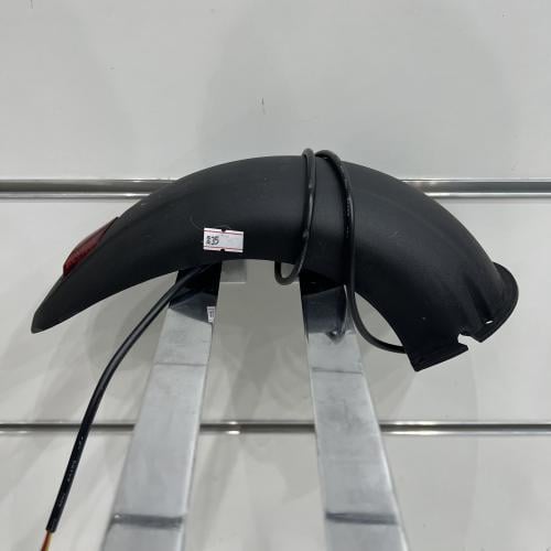 رفرف خلفي سكوتر الوحش