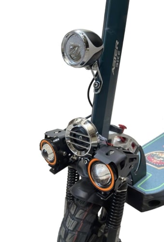 سكوتر الوحش 48v محرك 2000 واط الاصدار الجديد