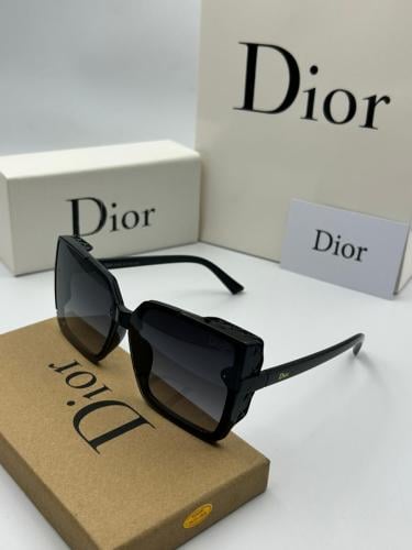 نظارة ديور نسائية