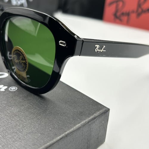 راي بان عدسة زيتي