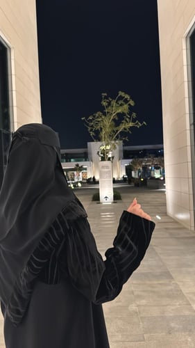 عبايه بليزر مخمل