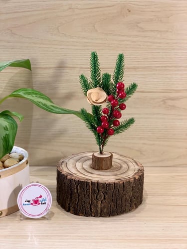 شجرة صناعية صغيرة