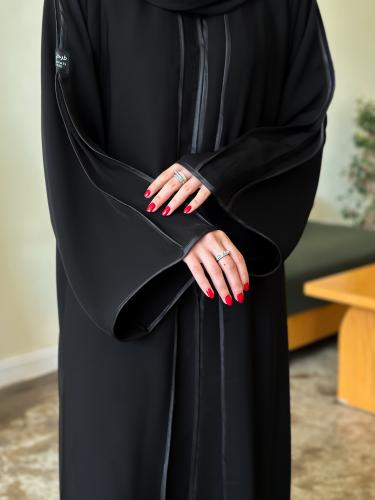 عبايه 102+نقاب وطرحه مجاناً