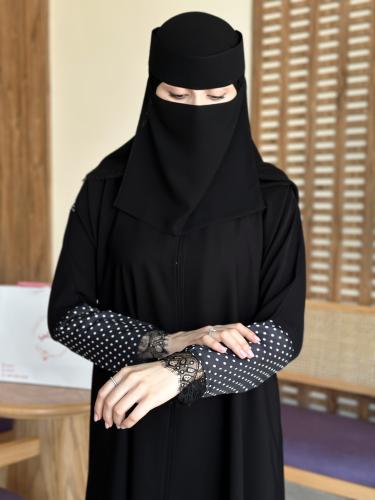 عبايه 118 مع طرحه ونقاب مجاناً