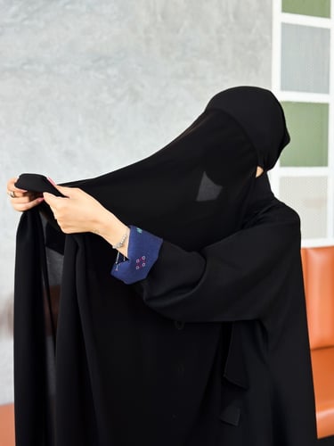 نقاب حرير قصير بربطه +طرحه بندانه