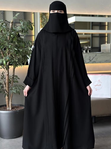 عبايه أصداف +نقاب وطرحه مجاناً