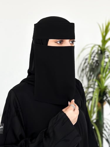 عدد 2 نقاب حرير قصير بربطه + عدد 1 نقاب حرير وسط ب...