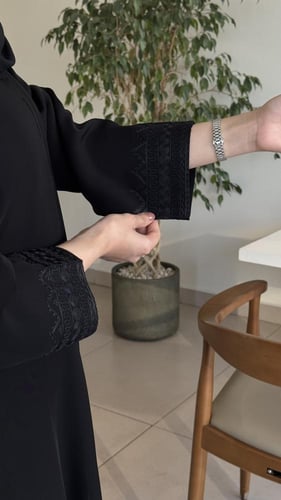 عبايه روز + طرحه ونقاب مجانا