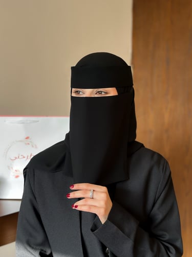 نقاب سقنتشر حرير +طرحه قطن