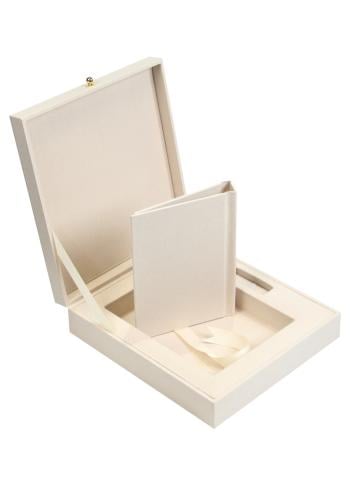 البوم حراري مع صندوق A5 بدون حشوة لون بيج