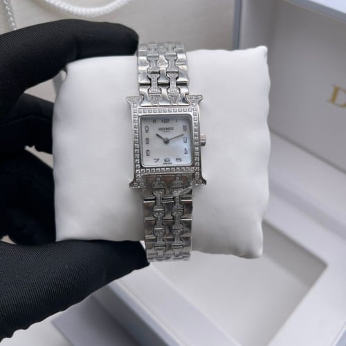 ساعة هرميز نسائي