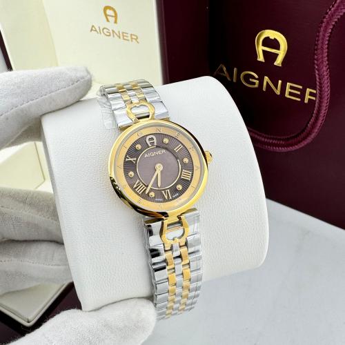 ساعة أقنر نسائي