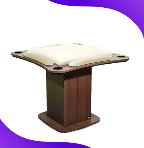 طاولة بلوت كبيرة