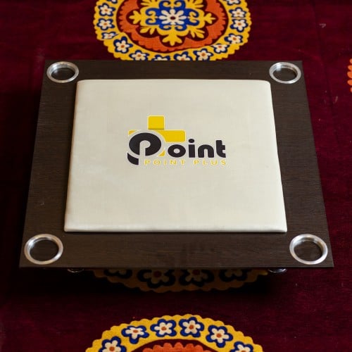 طاولة بلوت أرضية مع حامل أكواب ابيض_Ground Blot Ta...