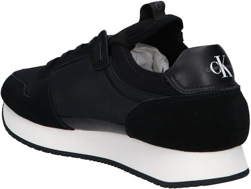 حذاء رياضي رجالي للركض برباط من سي كيه جينز size-4...